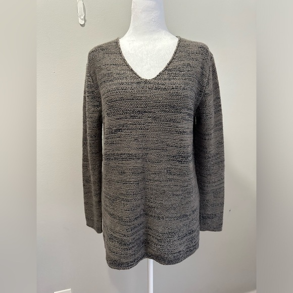 Gap Women's Size M Knit Wool Cotton Blend Charcoal Gray V Neck Sweater - Picture 1 of 8